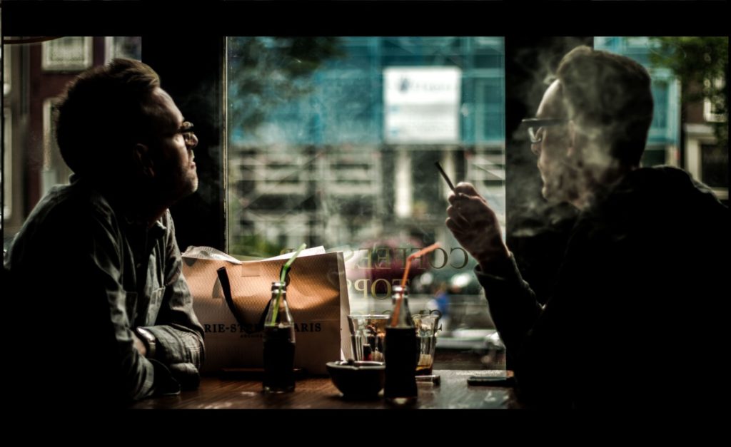 Diez minutos de exposición pasiva al tabaco altera la función cardiovascular